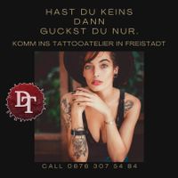 Frau mit Tattoos